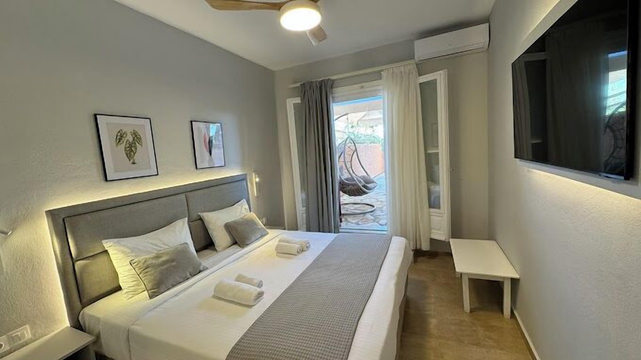 Photo of Bedroom in Almiros Beach
