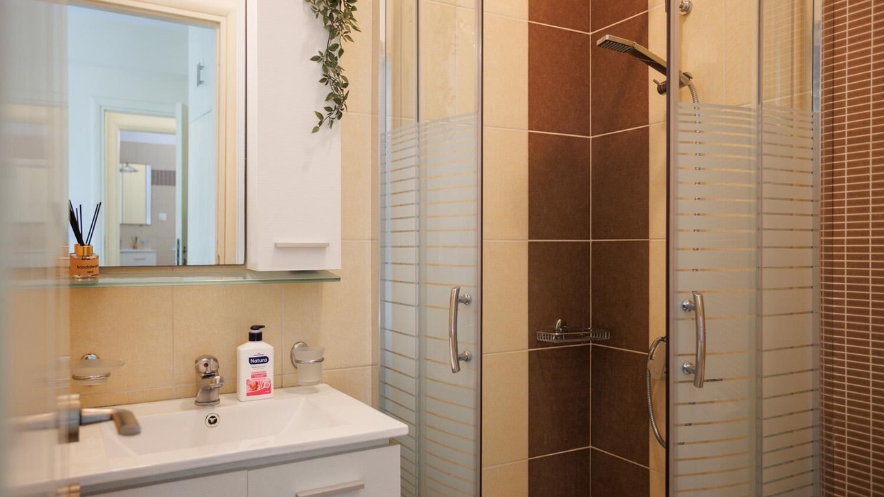Photo of Bathroom in Astrakeri