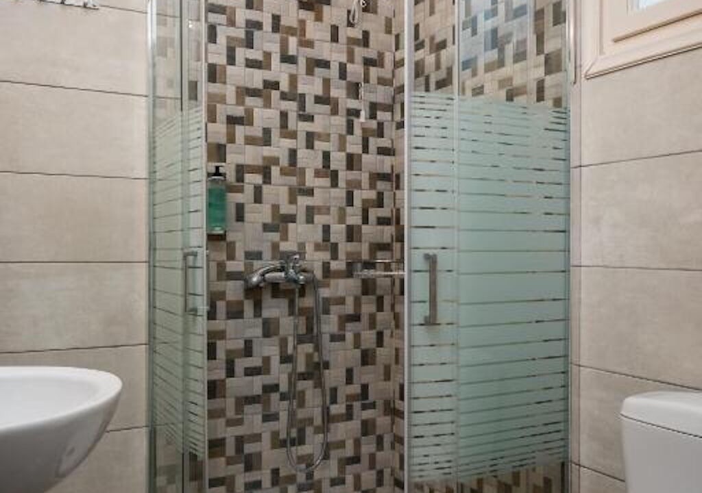 Photo of Bathroom in Magoulades