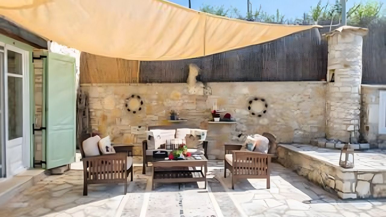 Photo of Patio Balcony in Peroulion