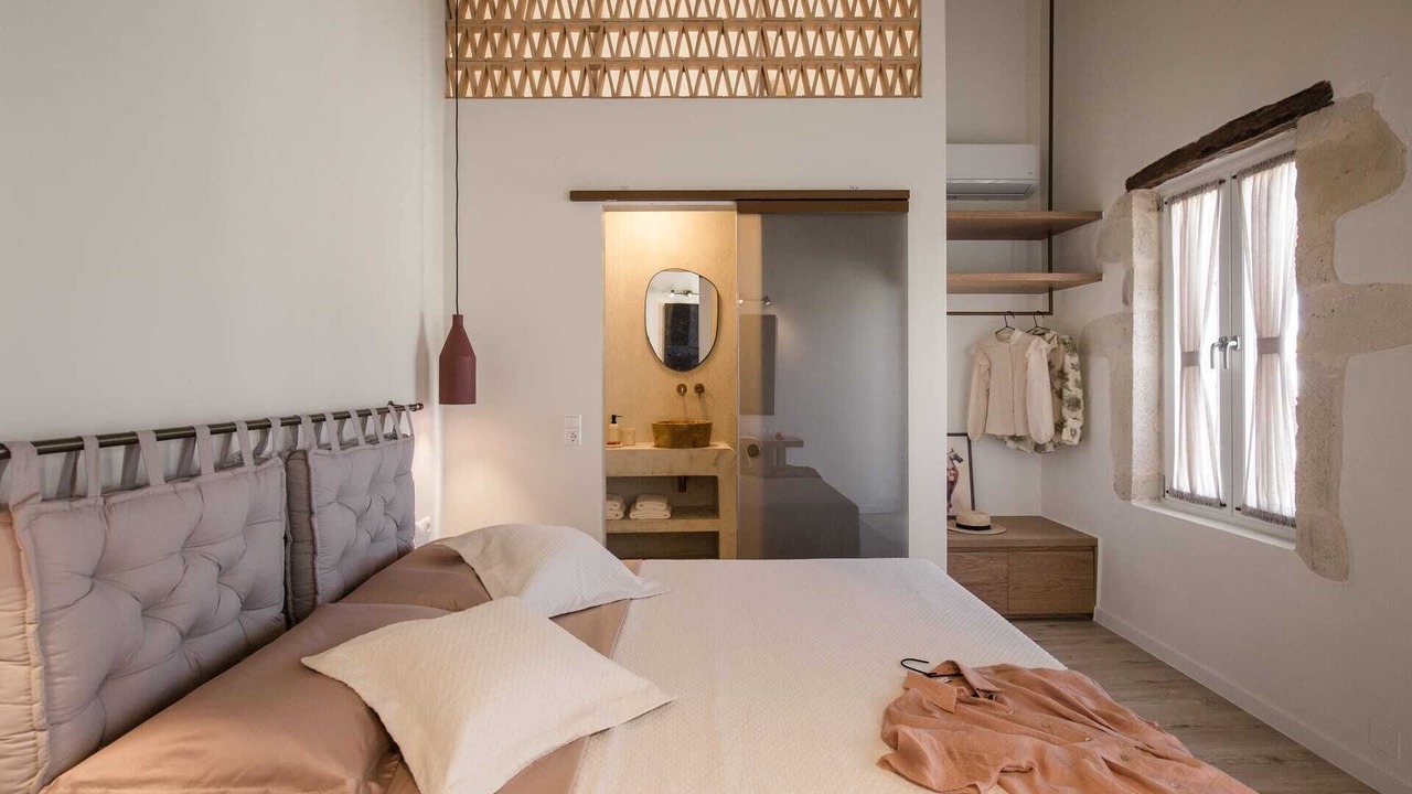 Photo of Bedroom in Adele