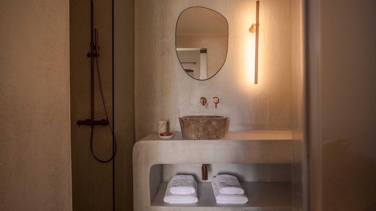 Photo of Bathroom in Adele