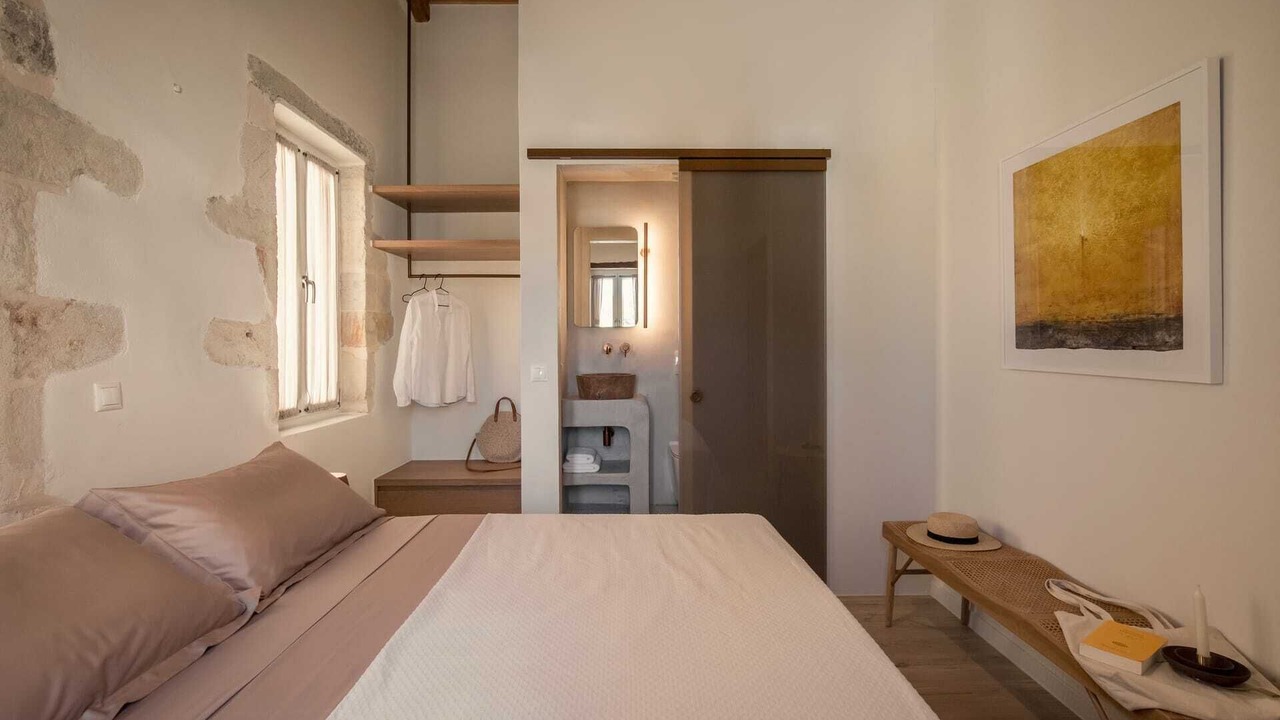 Photo of Bedroom in Adele