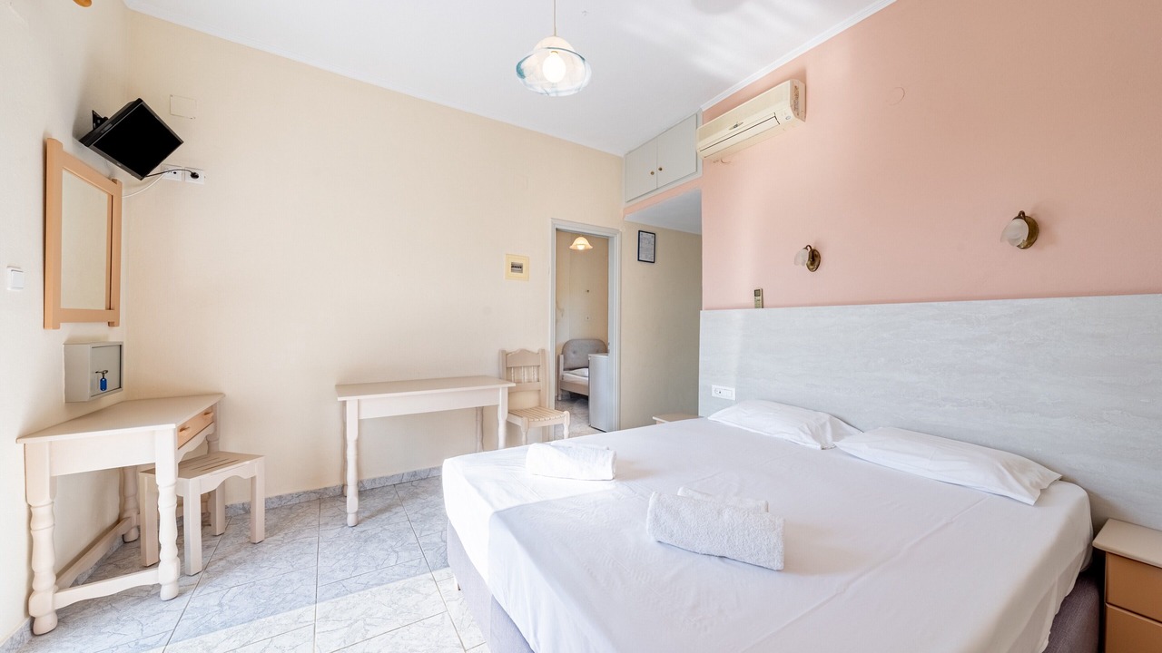 Photo of Bedroom in Parga