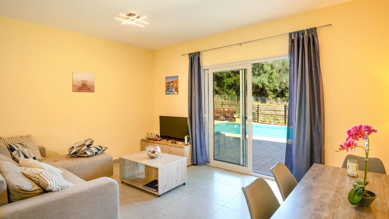 Photo of Livingroom in Agios Stefanos