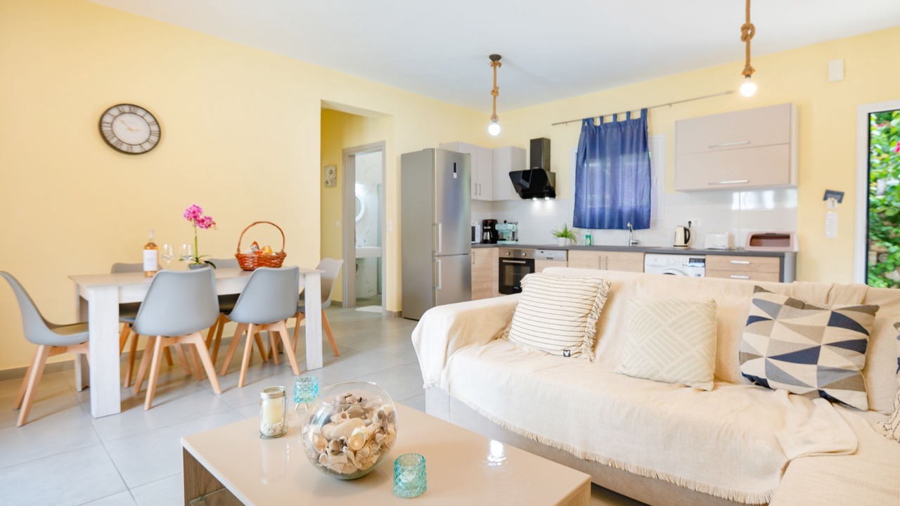 Photo of Livingroom in Agios Stefanos