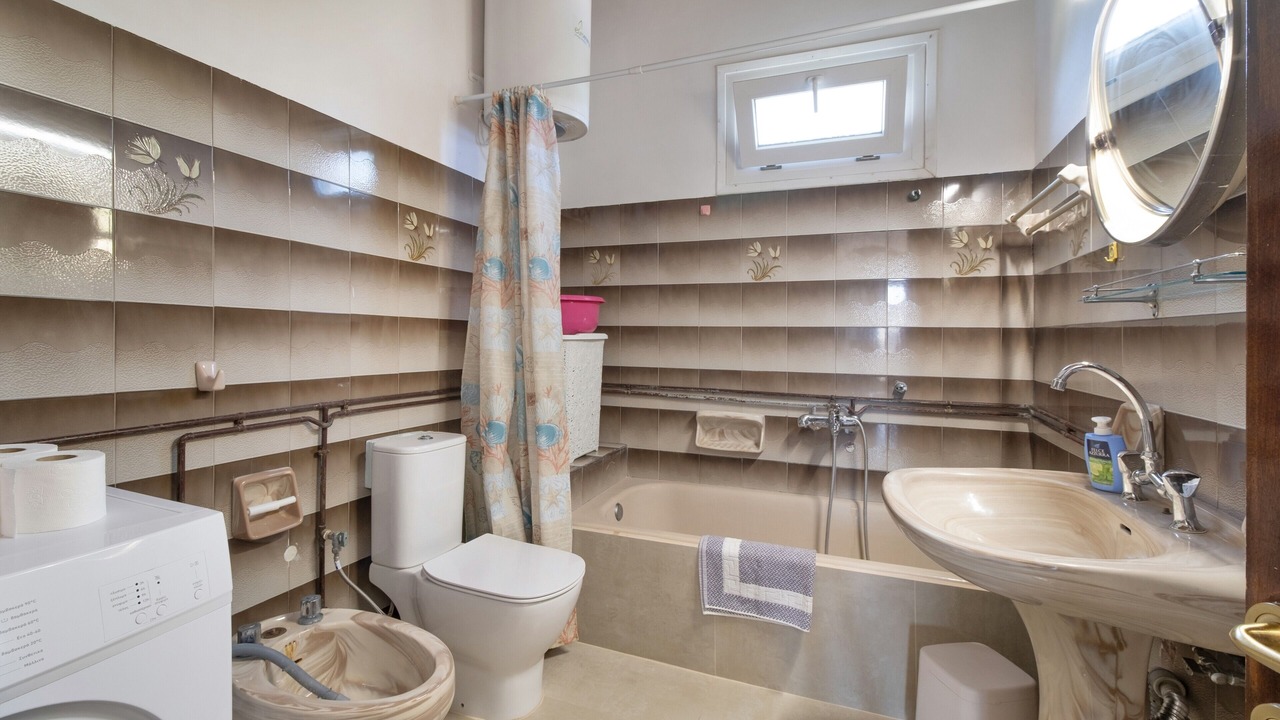 Photo of Bathroom in Agios Ioannis