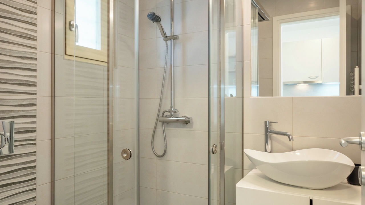 Photo of Bathroom in Logaras