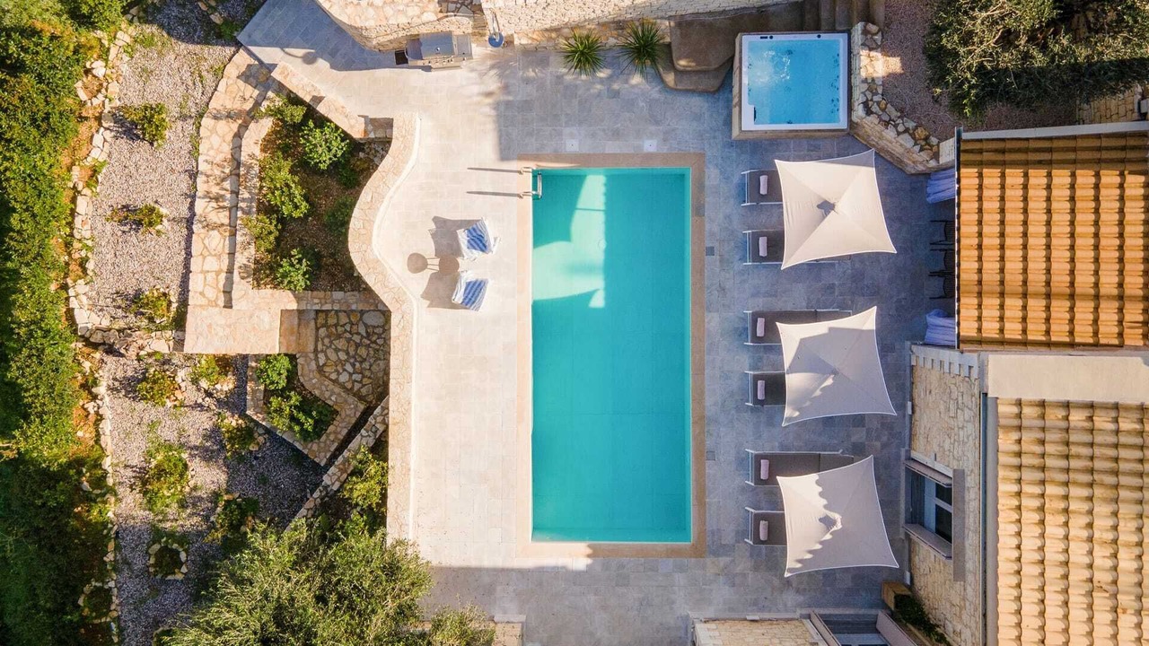 Photo of Outdoor in Peroulion
