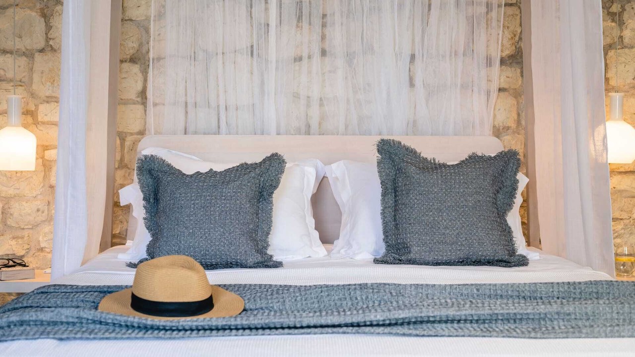 Photo of Bedroom in Peroulion