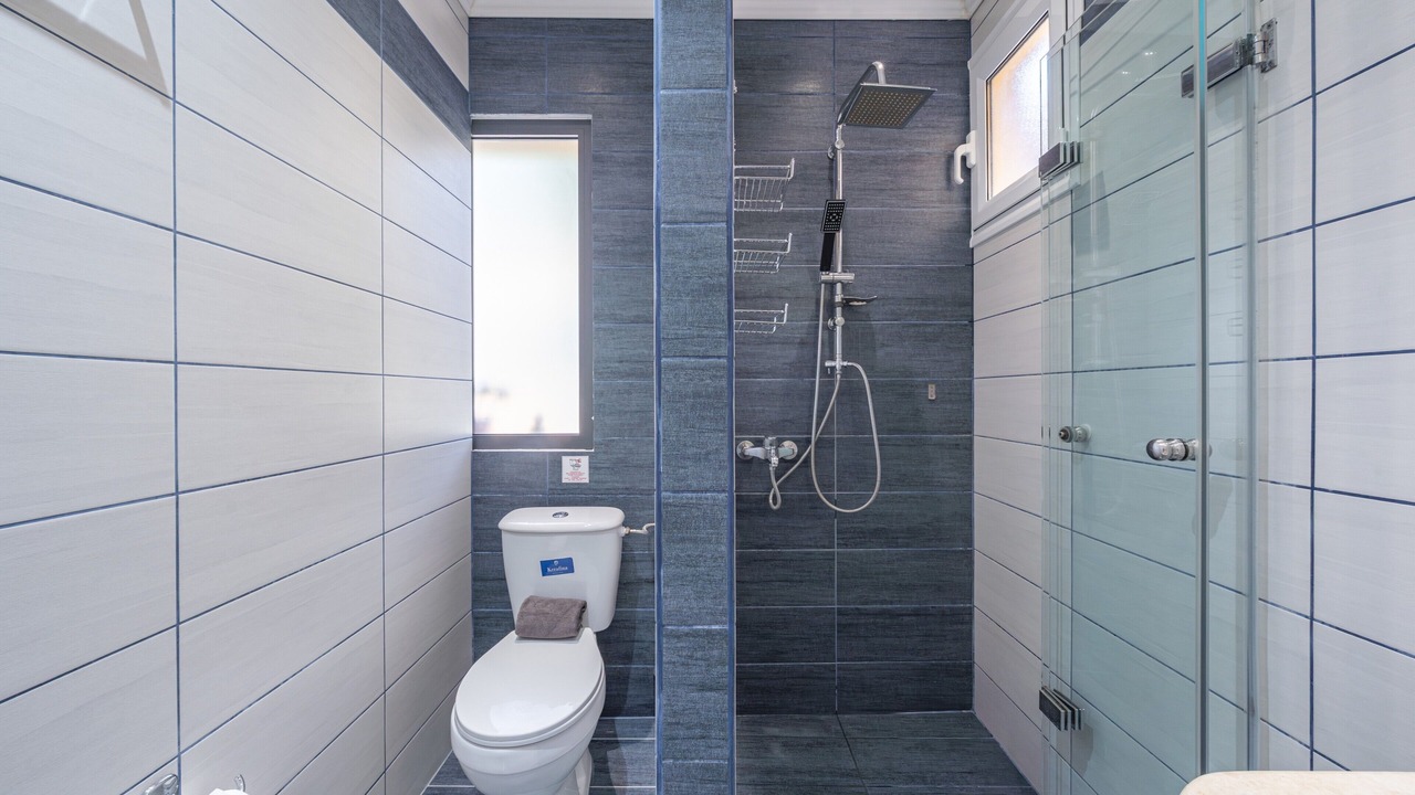 Photo of Bathroom in Parelia