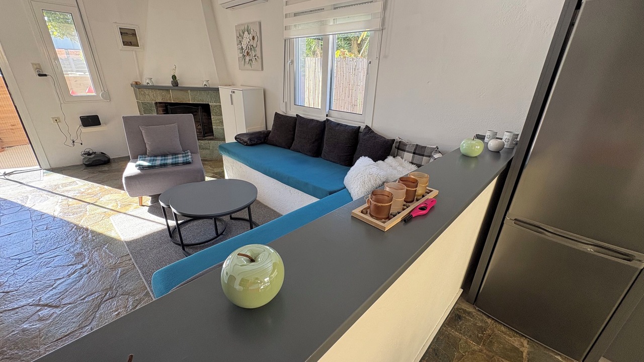 Photo of Livingroom in Kokkini Chani