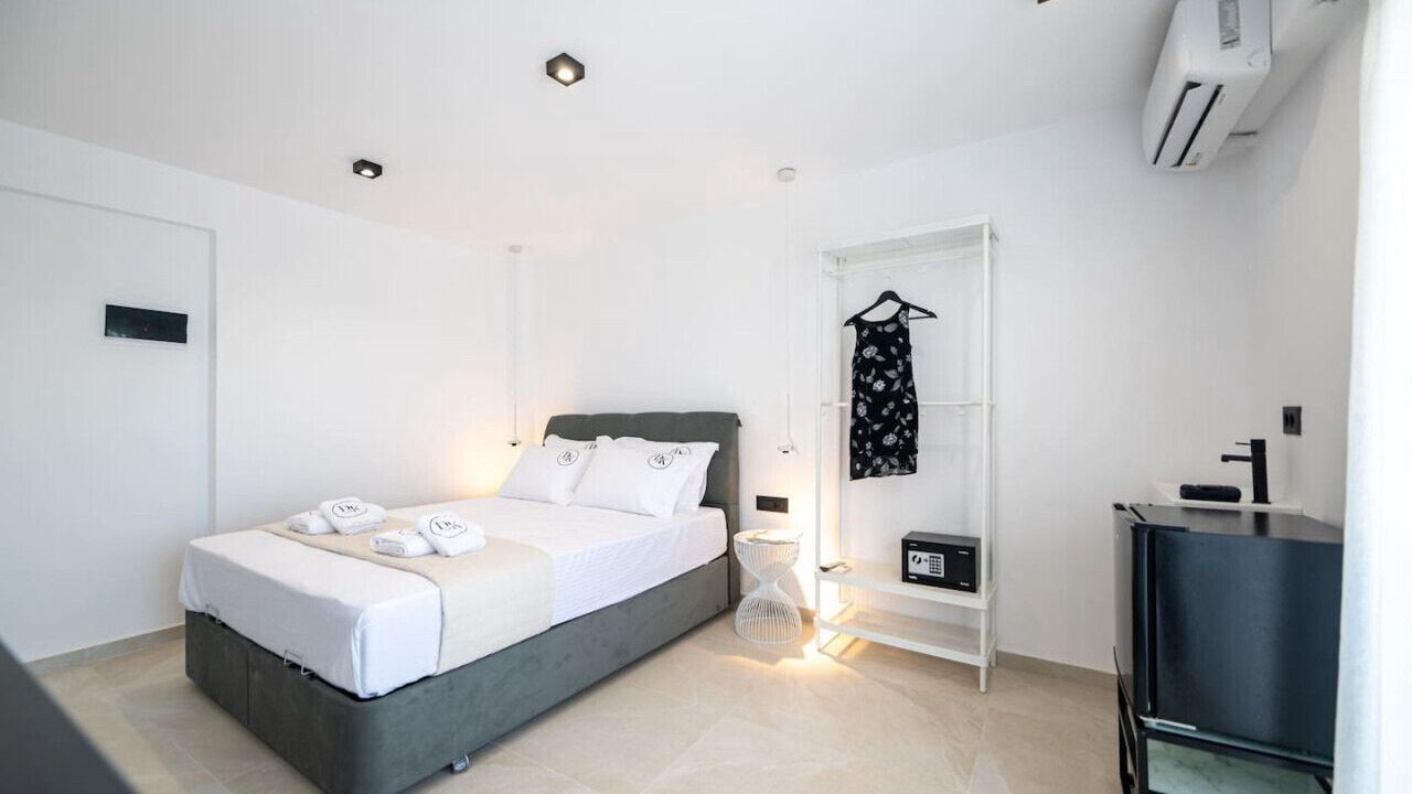 Photo of Bedroom in Kalamata Marina