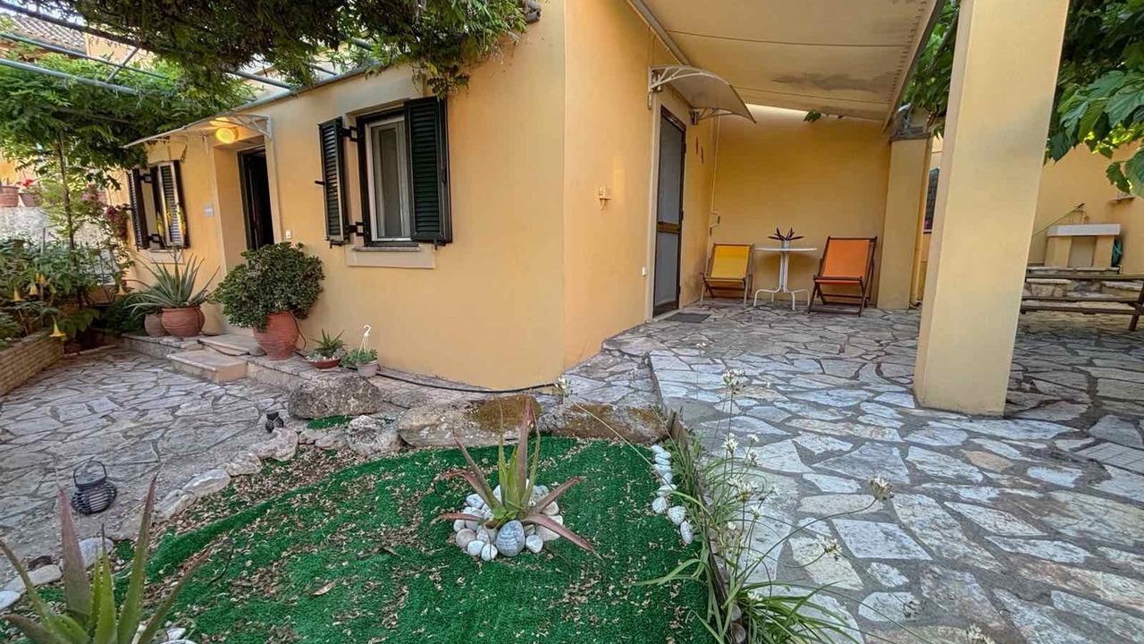 Photo of Patio Balcony in Achilleio
