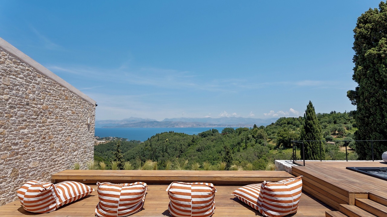 Photo of Patio Balcony in Petaleia