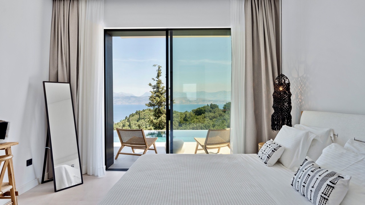 Photo of Bedroom in Petaleia