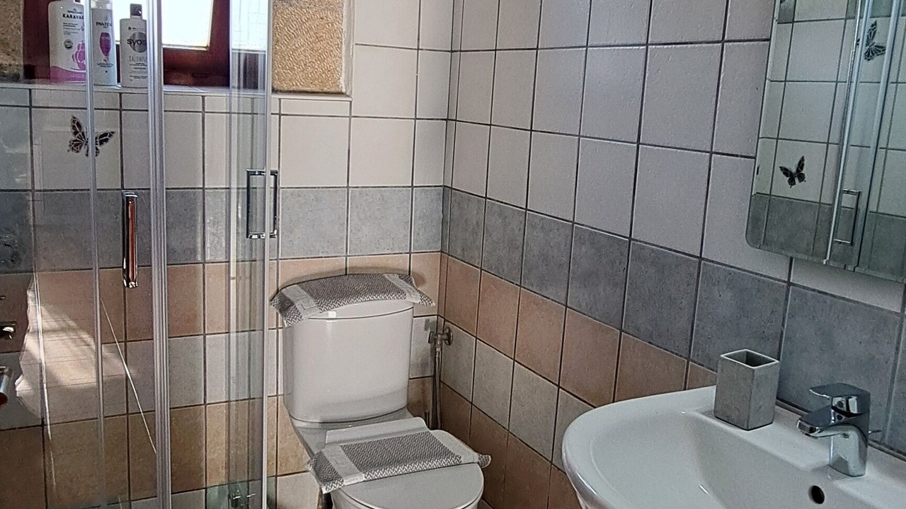 Photo of Bathroom in Lefktron