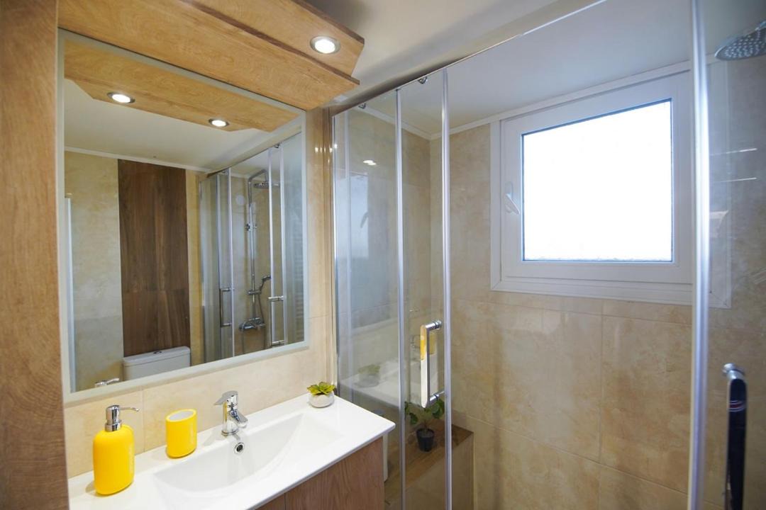 Photo of Bathroom in Keratsini-Drapetsona