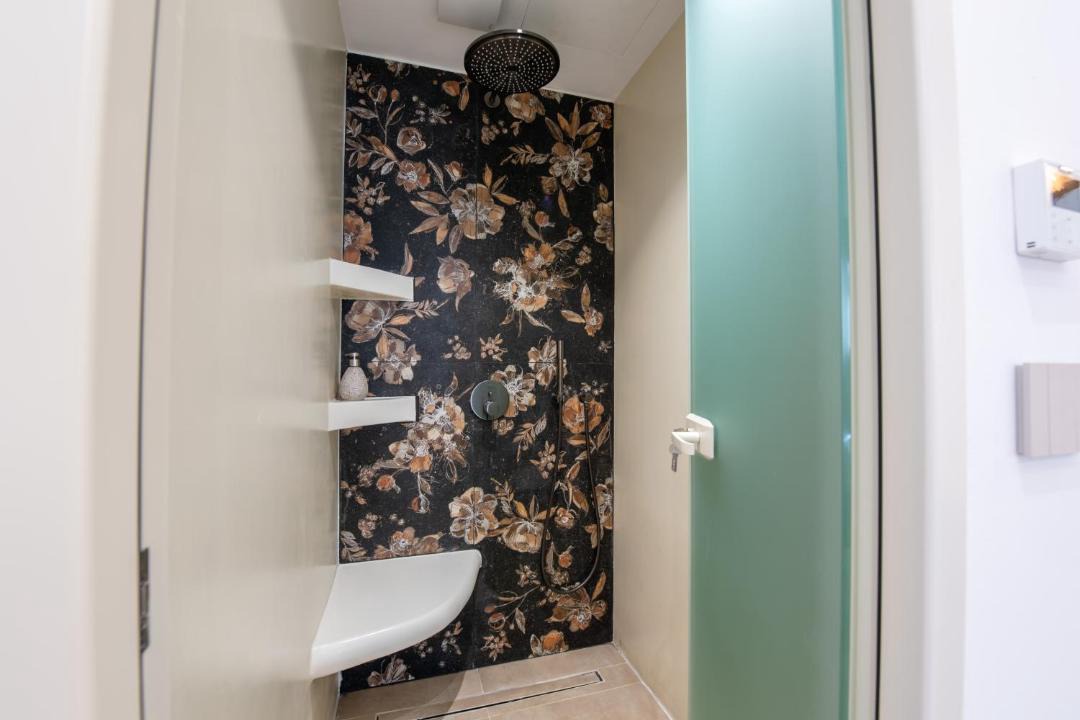 Photo of Bathroom in Aliki