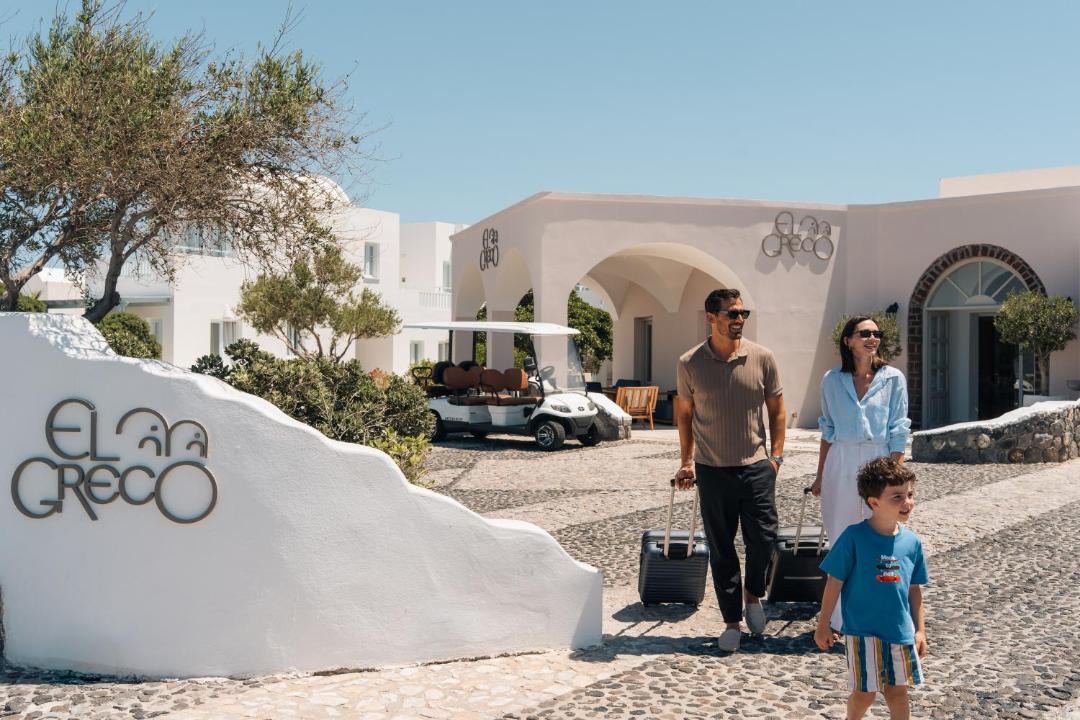 Photo of Others in Fira