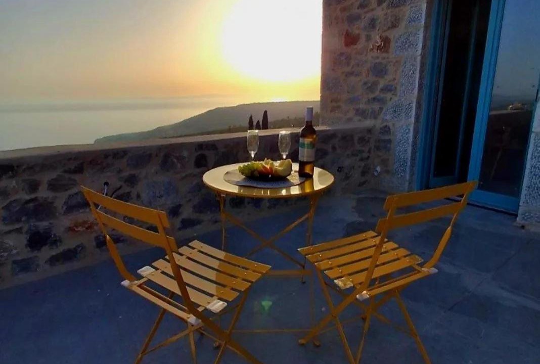 Photo of Patio Balcony in Omales