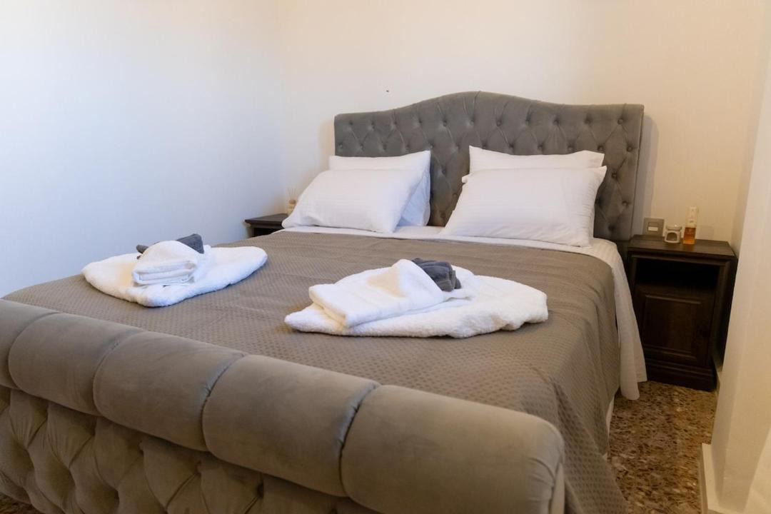 Photo of Bedroom in Omales