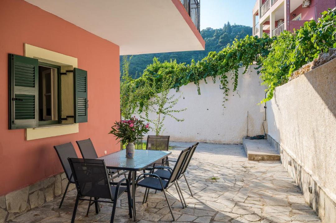 Photo of Patio Balcony in Sinarades