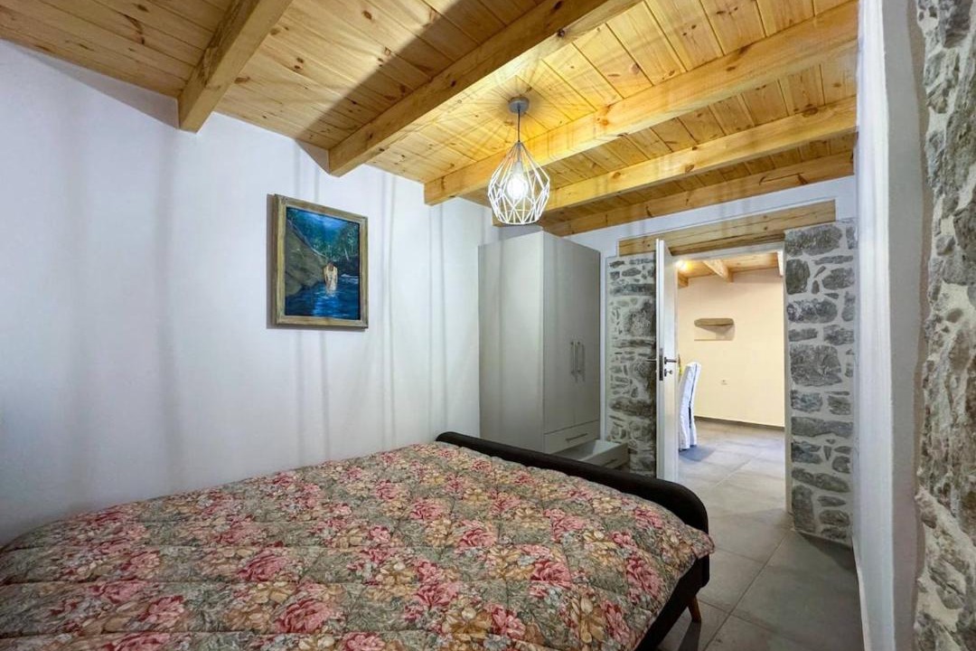 Photo of Bedroom in Akoumia