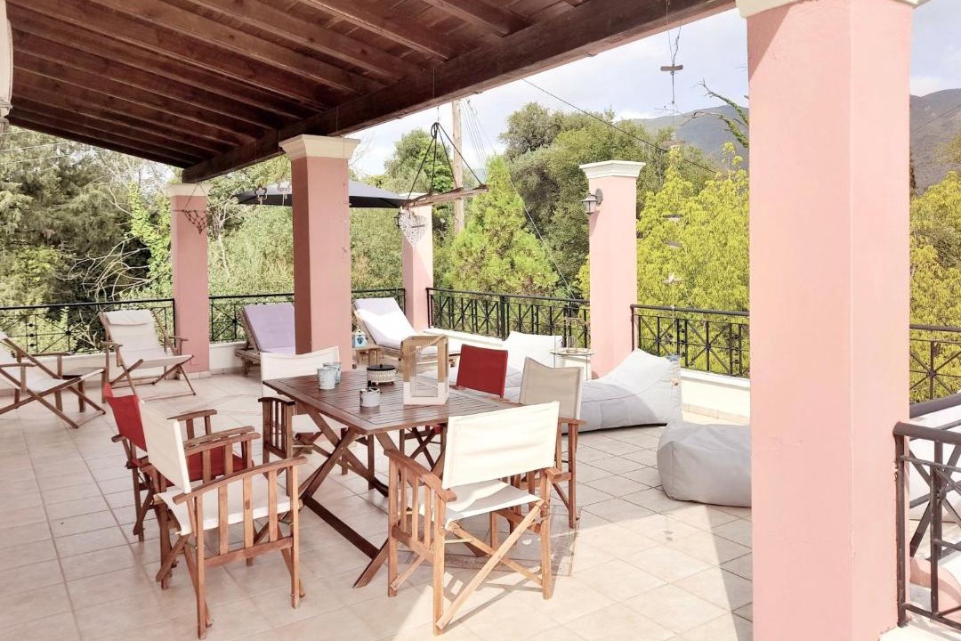 Photo of Patio Balcony in Ipsos