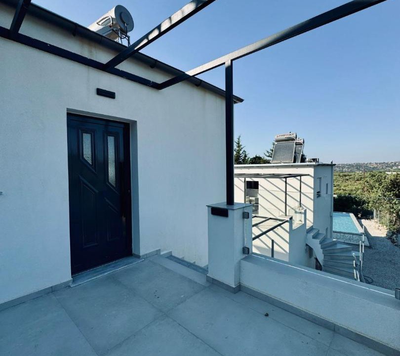 Photo of Patio Balcony in Douliana