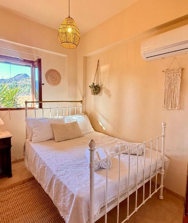 Photo of Bedroom in Minoa Pediada