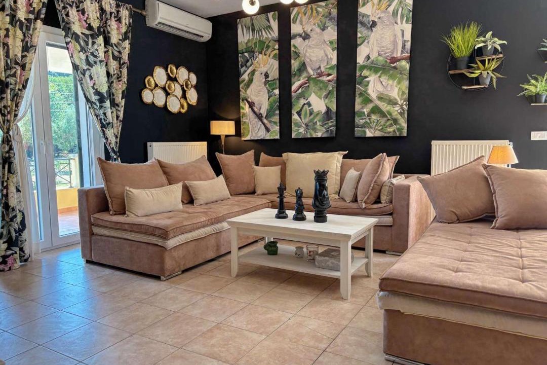 Photo of Livingroom in Alepou