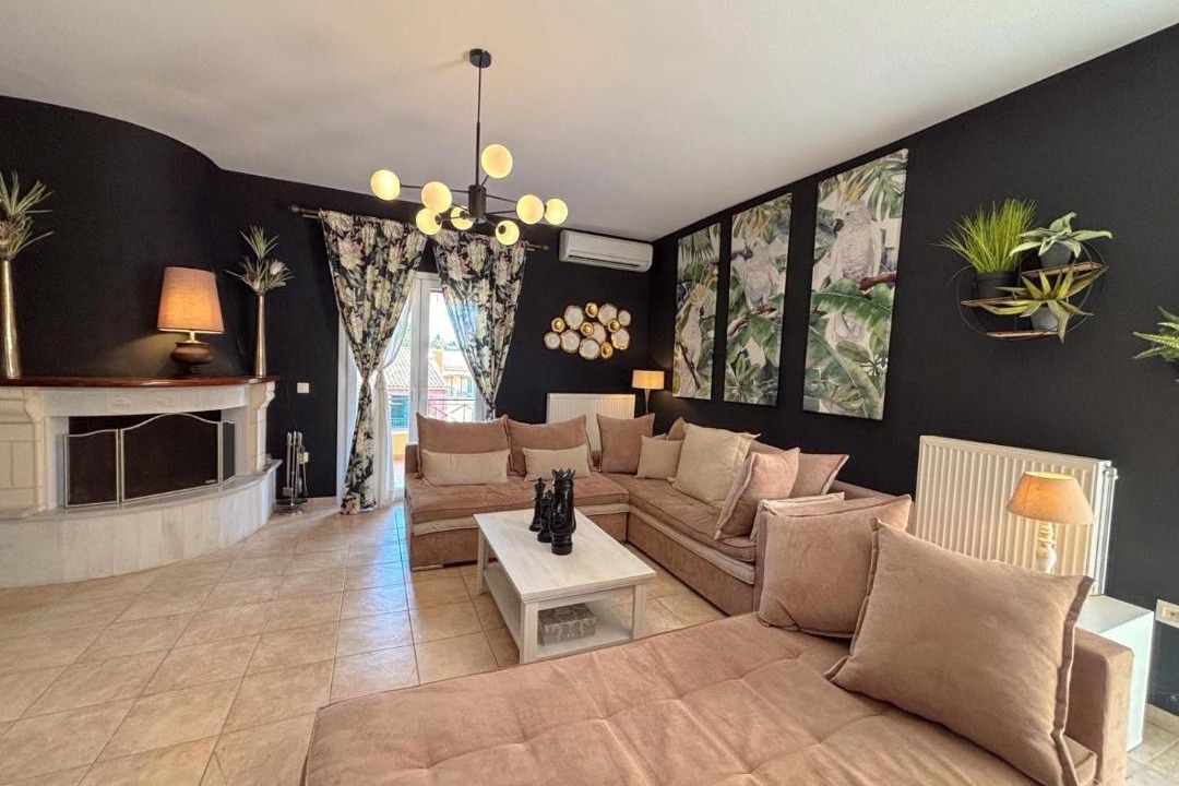Photo of Livingroom in Alepou