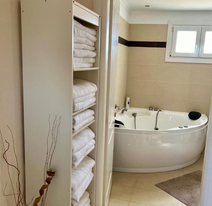 Photo of Bathroom in Roda