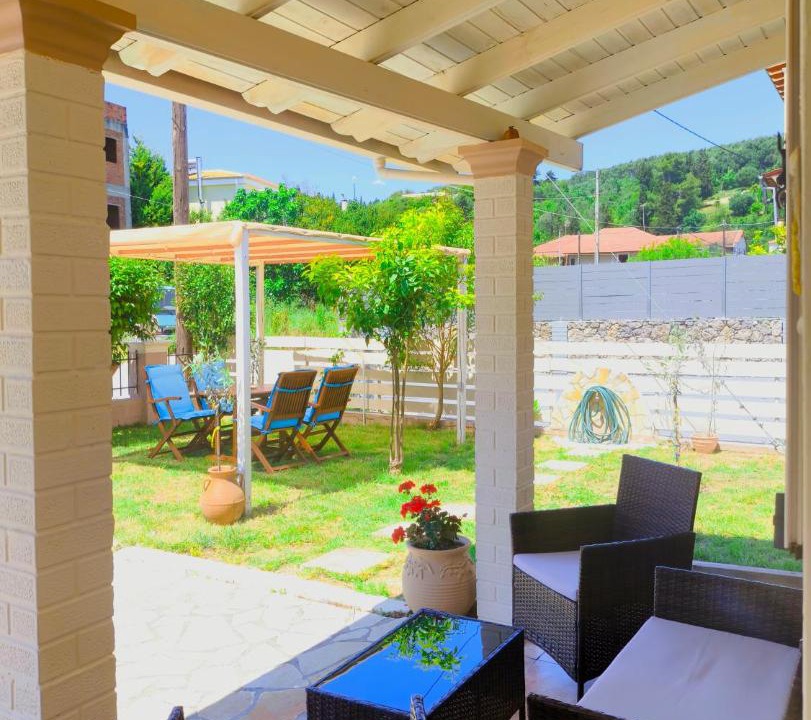 Photo of Patio Balcony in Petriti