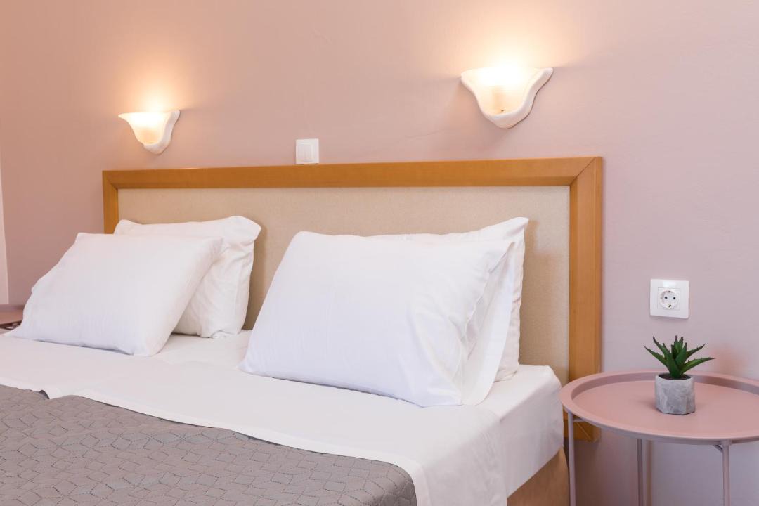 Photo of Bedroom in Ipsos