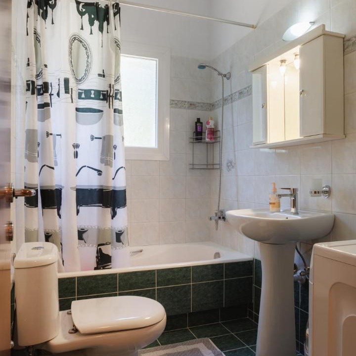 Photo of Bathroom in Evropouloi