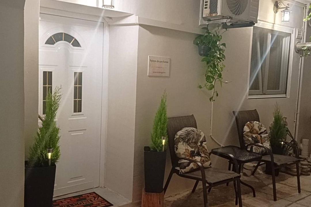 Photo of Patio Balcony in Messonghi