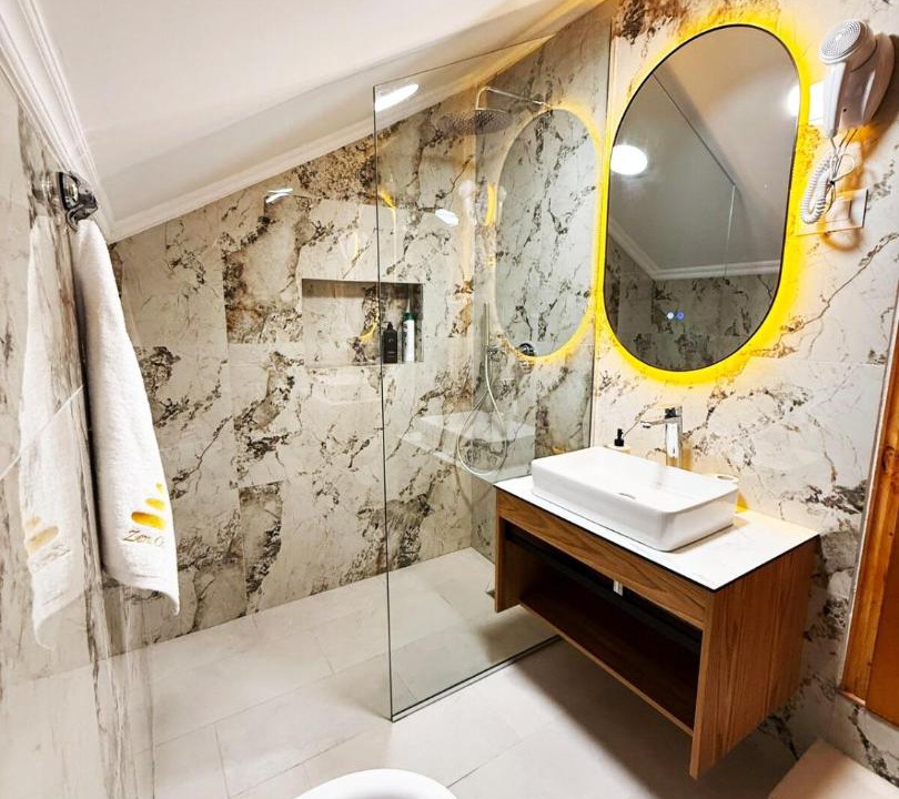 Photo of Bathroom in Golem