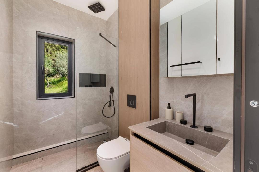 Photo of Bathroom in Peroulion