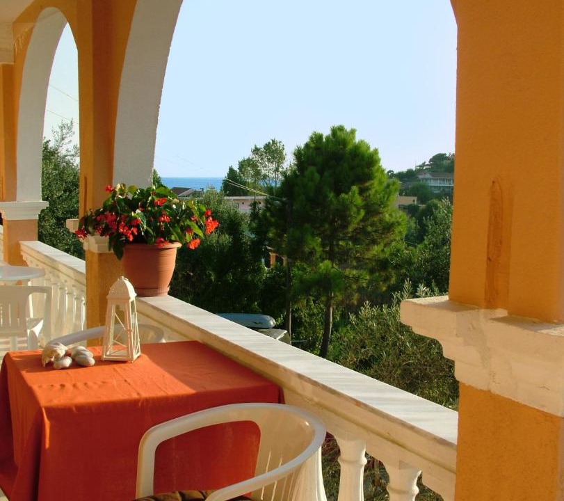 Photo of Patio Balcony in Gardenos