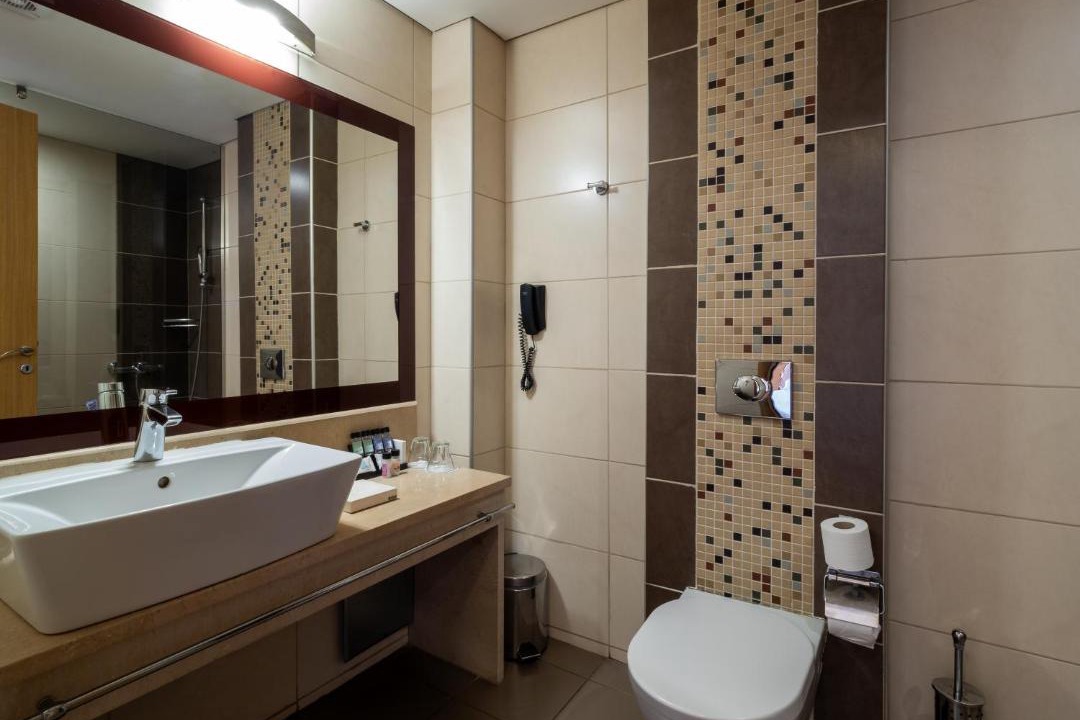 Photo of Bathroom in Kalamata Marina