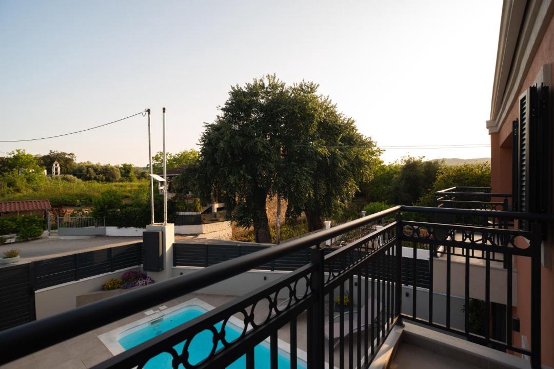 Photo of Patio Balcony in Roumanades