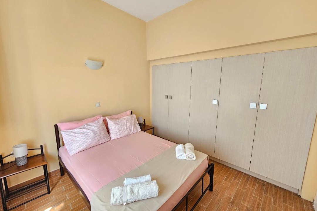 Photo of Bedroom in Ipsos