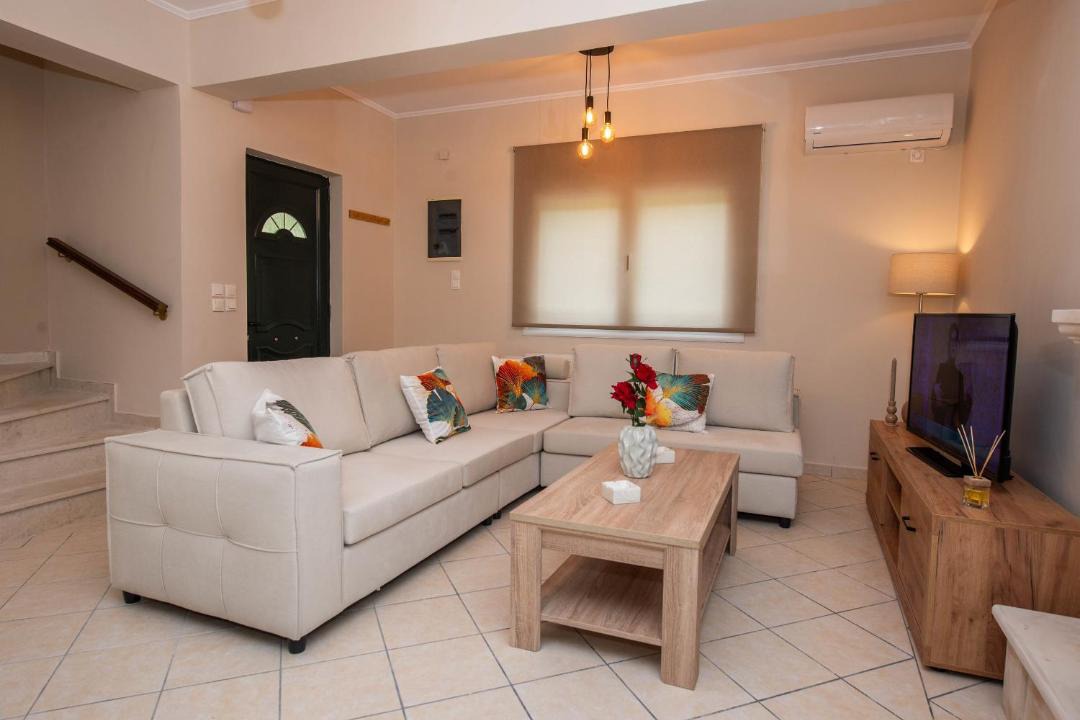 Photo of Livingroom in Tsilivi