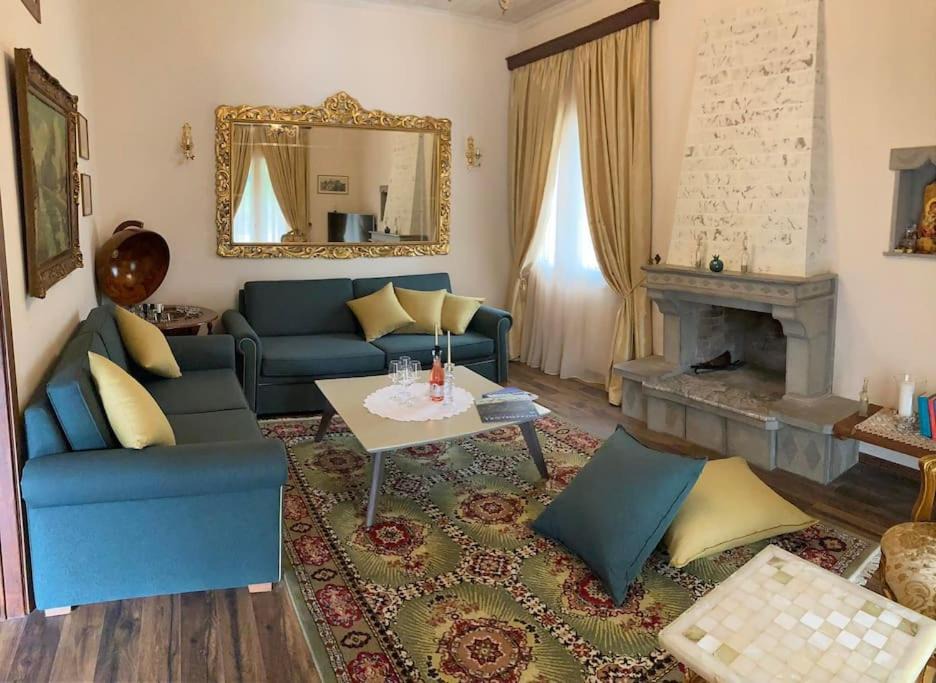 Photo of Livingroom in Central Tzoumerka