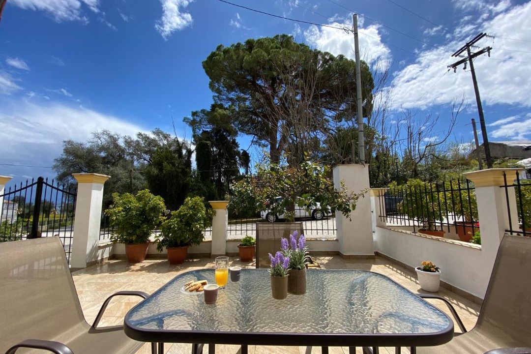 Photo of Patio Balcony in Petriti