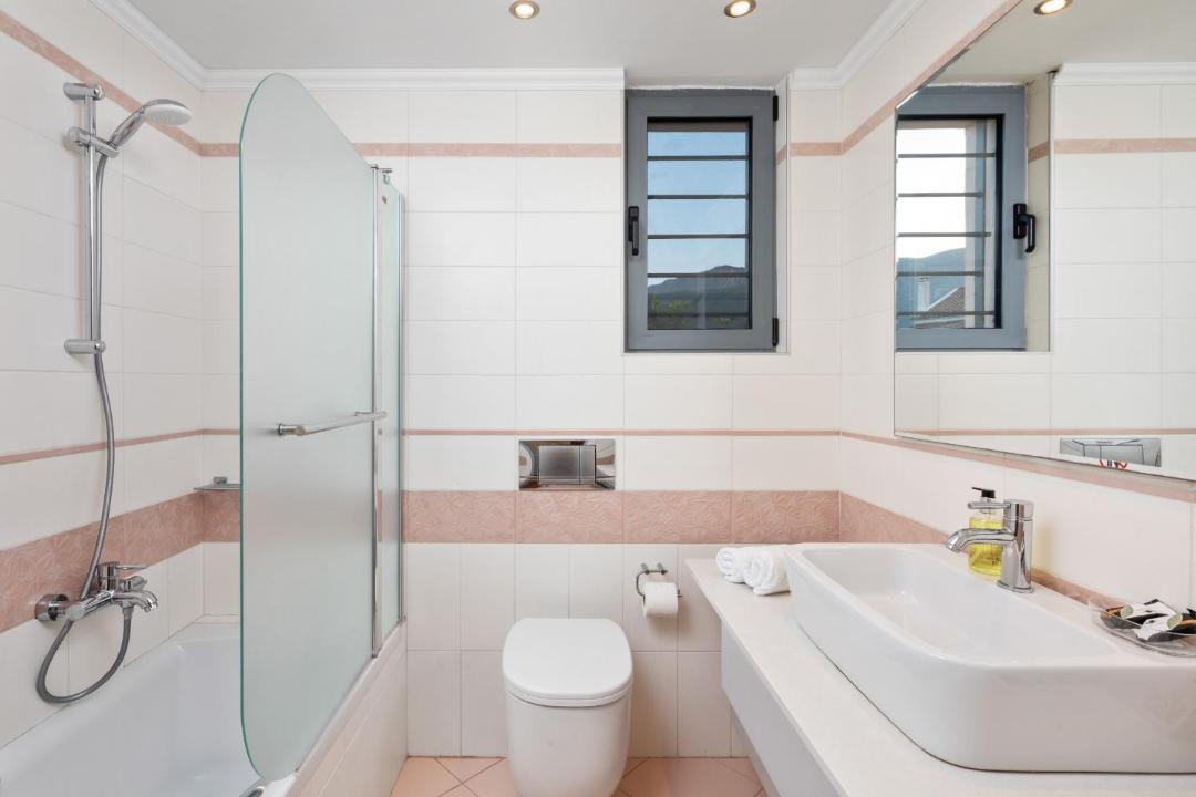 Photo of Bathroom in Kato Korakiana