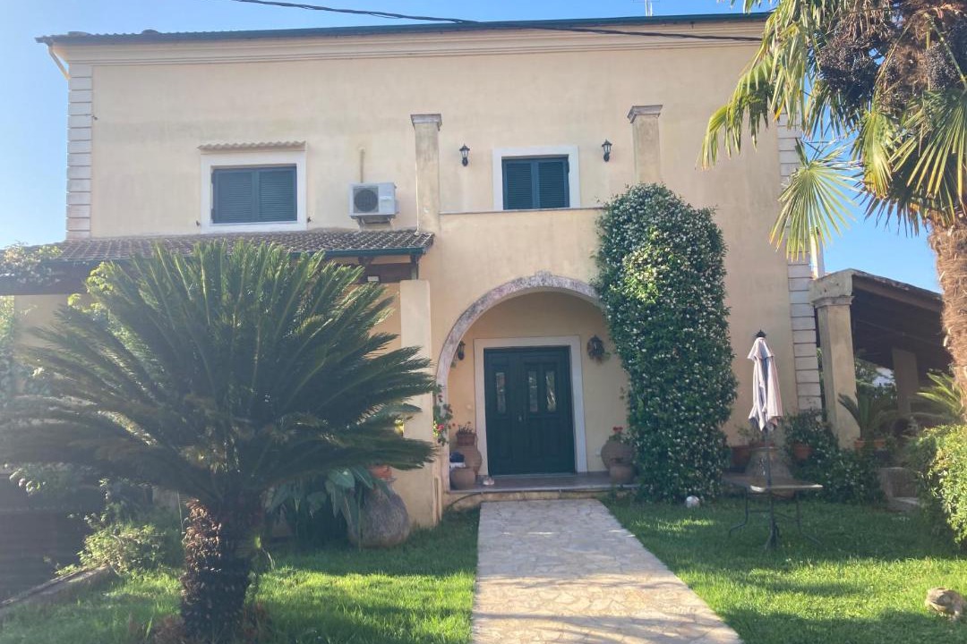 Photo of Buildings in Alepou