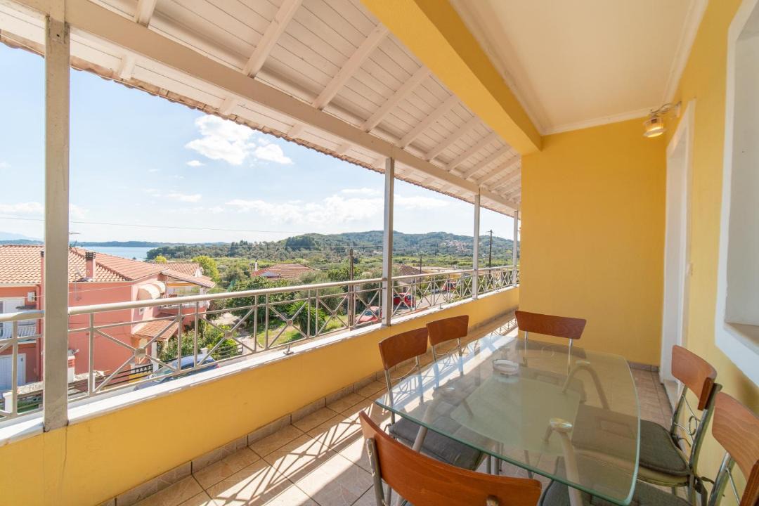 Photo of Patio Balcony in Petriti